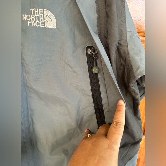 The Northface summit series Gore-tex Jacket. New. Size Large - Picture 3 of 16